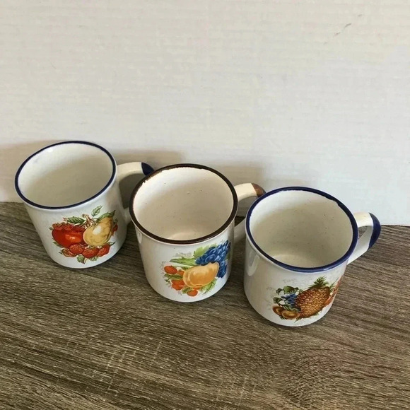 Vtg  Fruit Design Mugs - Picture 2 of 9